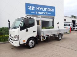 2023 HINO DUTRO 300