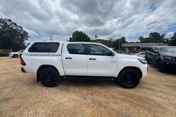 2021 Toyota Hilux SR