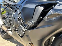 2025 Yamaha YZF-R1 BLACK