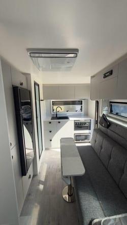 2025 Traveller Destination Track 13 Twin Single