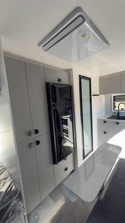 2025 Traveller Destination Track 13 Twin Single