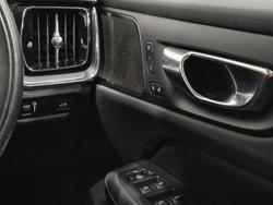 2020 Volvo S60 T5 Momentum MY20 AWD Black