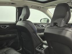 2020 Volvo S60 T5 Momentum
