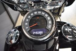 2018 Harley-davidson FLHC HERITAGE SOFTAIL CLASSIC VIVID BLACK