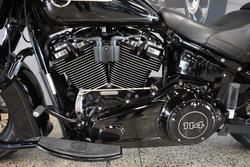 2018 Harley-davidson FLHC HERITAGE SOFTAIL CLASSIC VIVID BLACK
