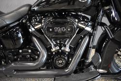 2018 Harley-davidson FLHC HERITAGE SOFTAIL CLASSIC VIVID BLACK