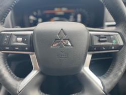 2025 Mitsubishi Outlander Aspire