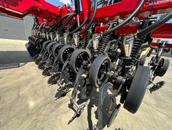 0 SERAFIN ECOSOW SINGLE DISC NARROWFOLD SEEDER WITH BALDAN UNITS USED RED