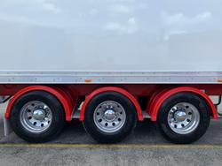 2013 Maxitrans St3 34 Pallet -30 Reefer B Double Double Stacker