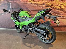 2025 Kawasaki Ninja 500 SE KRT Edition (EX500J) Ninja Green