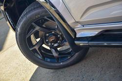 2025 Isuzu MU-X X-TERRAIN