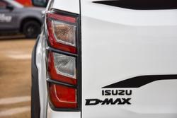 2025 Isuzu D-MAX BLADE