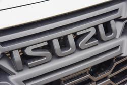 2025 Isuzu D-MAX BLADE