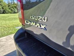 2025 Isuzu D-MAX X-RIDER