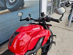 2021 DUCATI STREETFIGHTER V4 Red