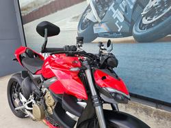 2021 DUCATI STREETFIGHTER V4 Red