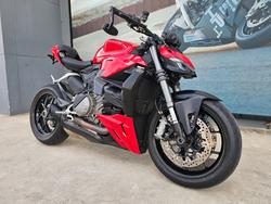 2022 DUCATI STREETFIGHTER V2 Red