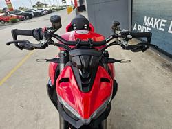 2022 DUCATI STREETFIGHTER V2 Red