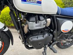 2025 Royal Enfield 2025 650CC INTERCEPTOR BEAR 650 Road White