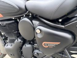 2025 Royal Enfield CLASSIC 350 DARK Grey