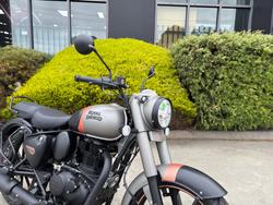 2025 Royal Enfield CLASSIC 350 DARK Grey