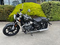 2025 Royal Enfield SUPER METEOR 650 Interstella Green