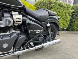 2025 Royal Enfield SUPER METEOR 650 Interstella Green