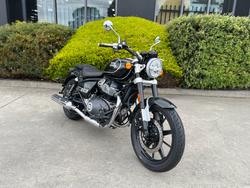 2025 Royal Enfield SUPER METEOR 650 Interstella Green
