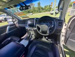 2017 Toyota Landcruiser VX