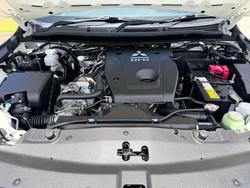 2019 Mitsubishi Triton GLX ADAS