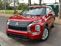 2022 Mitsubishi Outlander ES