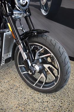 2024 Harley-davidson FLSB SPORT GLIDE (107) VIVID BLACK