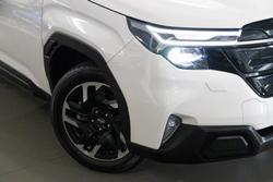2025 Subaru Forester Touring S6 MY26 AWD Crystal White