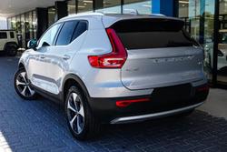 2023 Volvo XC40 Ultimate B4 Bright