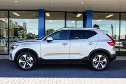 2023 Volvo XC40 Ultimate B4 Bright