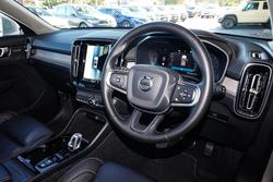 2023 Volvo XC40 Ultimate B4 Bright