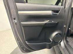 2021 Toyota Hilux SR5