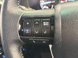 2021 Toyota Hilux SR5