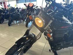2017 Suzuki Boulevard S40 (LS650) Boulevard Black