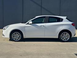 2017 Alfa Romeo Giulietta Super Series 2 White