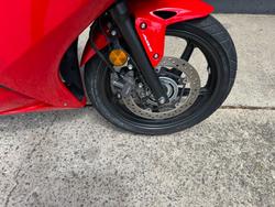 2015 Honda CBR300R RED/WHITE