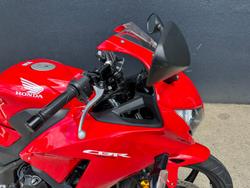 2015 Honda CBR300R RED/WHITE