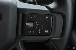 2024 Land Rover Defender 130 D300 X-Dynamic SE