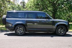 2024 Land Rover Defender 130 D300 X-Dynamic SE