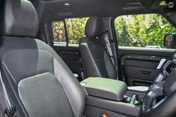 2024 Land Rover Defender 130 D300 X-Dynamic SE