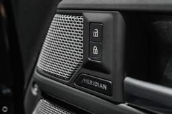 2024 Land Rover Defender 130 D300 X-Dynamic SE