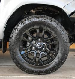 2020 Toyota Hilux SR5