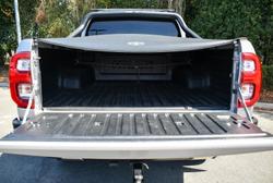 2020 Toyota Hilux SR5