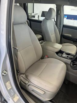 2018 Kia Carnival S YP MY19 Silky Silver