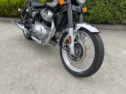 2025 Royal Enfield CLASSIC 650 Black
